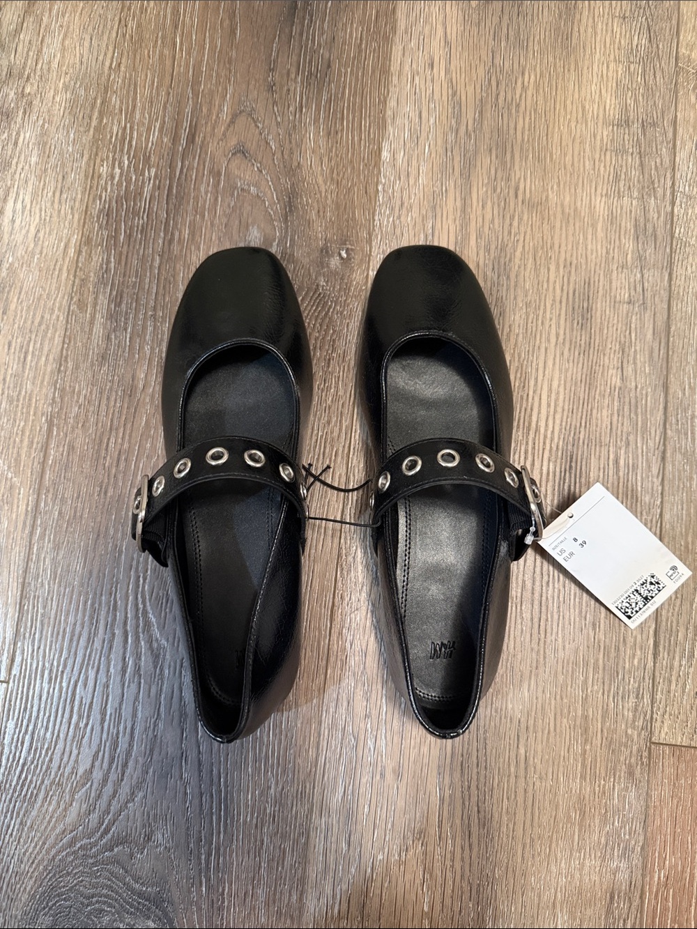 H&M Women’s Black Mary Jane Flats with Grommet Strap size 8